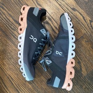 On Couldflow running shoes